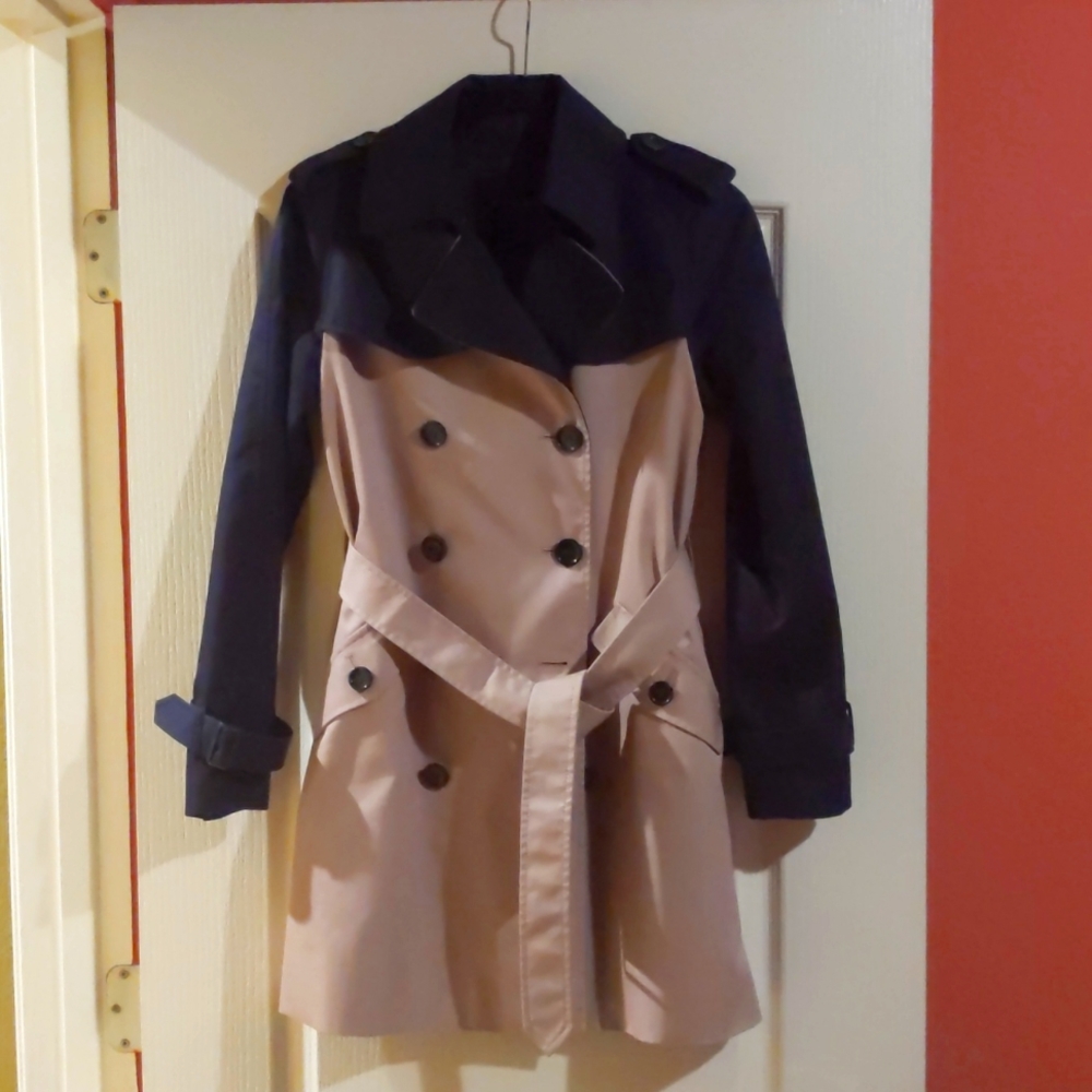 Classic COACH trenchcoat